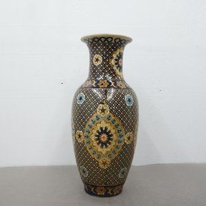 Chinese Hand Painted Vase Zhong Guo Zhi Zao  Floral Motif Vintage China